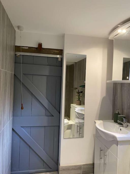 Watlington  Cosy 1 Bedroom Country Lodge With Free Parking מראה חיצוני תמונה